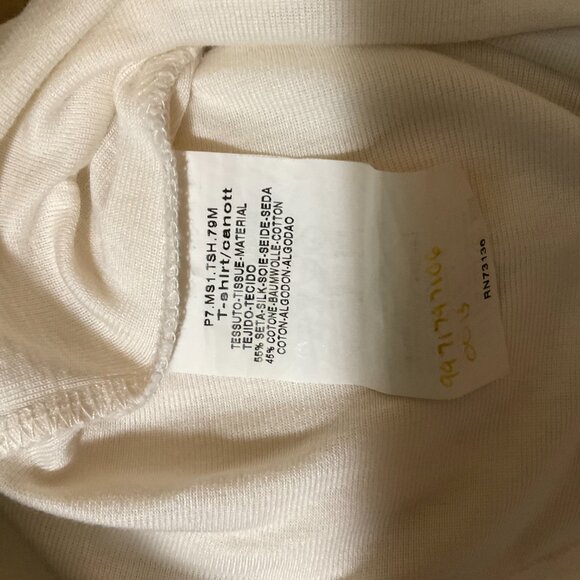 Scoop Neck Cropped Long-Sleeved Tee - Picture 5 of 6